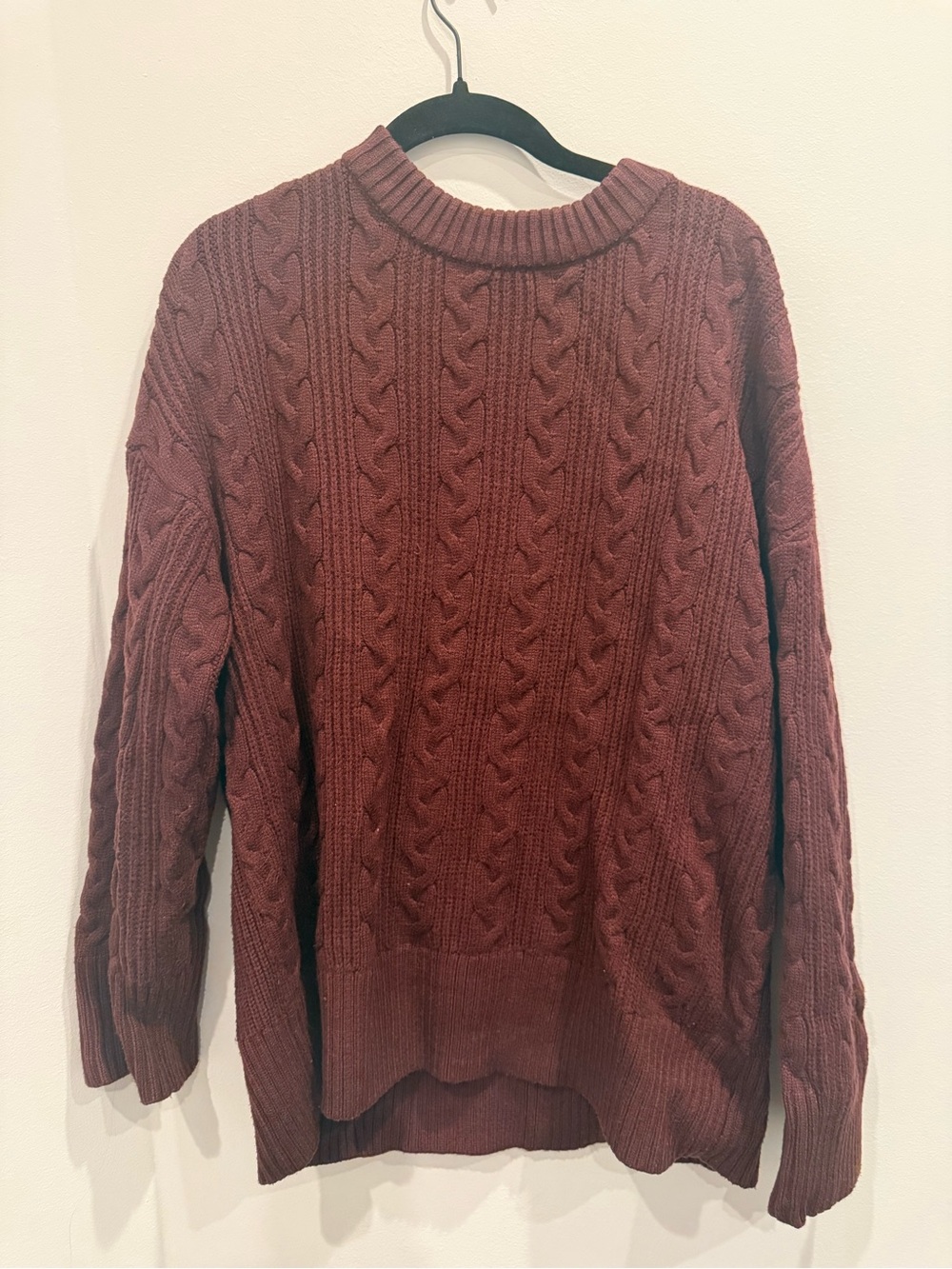 Women’s Cable Knit Crewneck Sweater - Burgundy